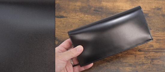 「コードバン」の拡大写真と財布の写真