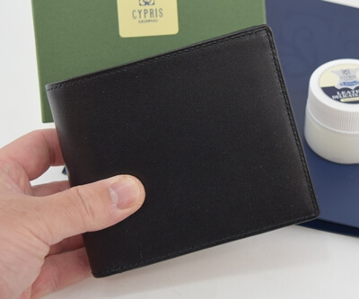 キプリス　シラサギレザー｜二つ折り財布（ベロ付き）実物写真